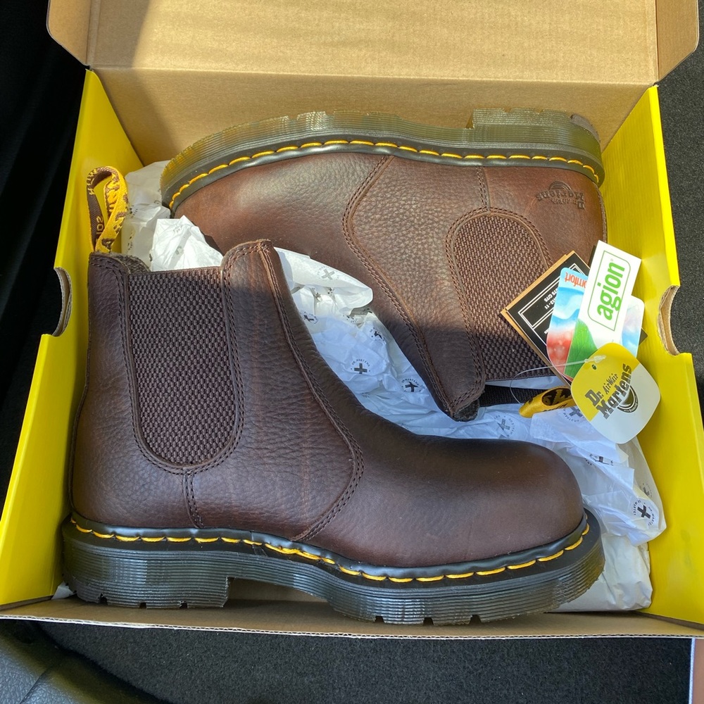 NEW Dr. Marten Chelsea Work Boots 🥾